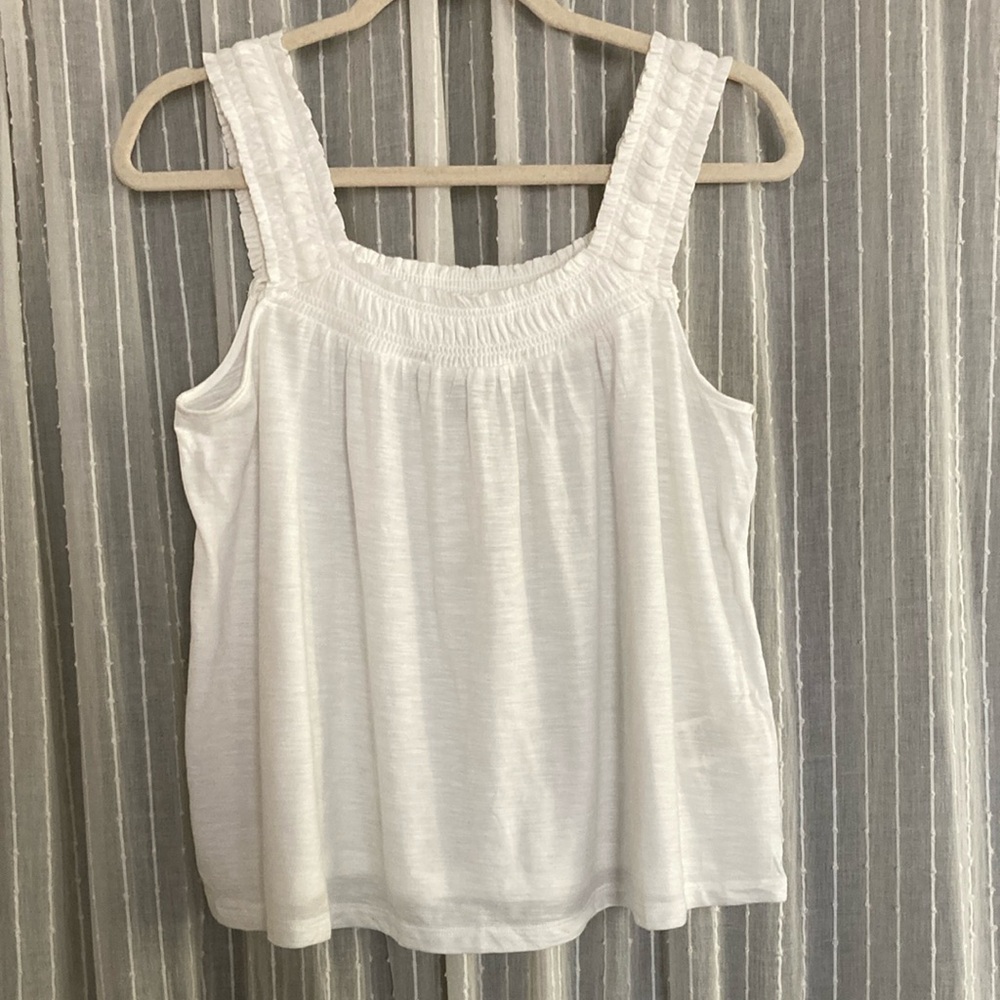 NWOT Anthropologie Size: S Cotton Blend Flowy White Tank Top with Smocking